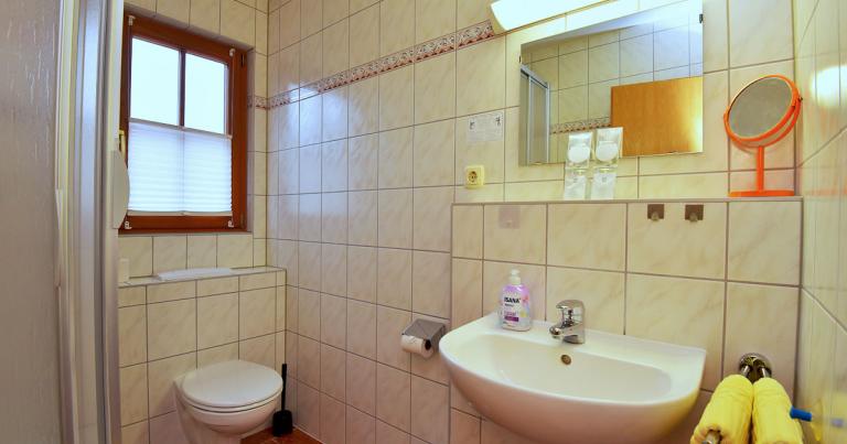 Bad vom Doppelzimmer